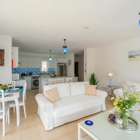 Lycia Detached 2+1 /with Private Garden Апартаменти Каш